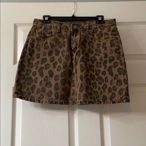 [BlankNYC] leopard print denim skirt